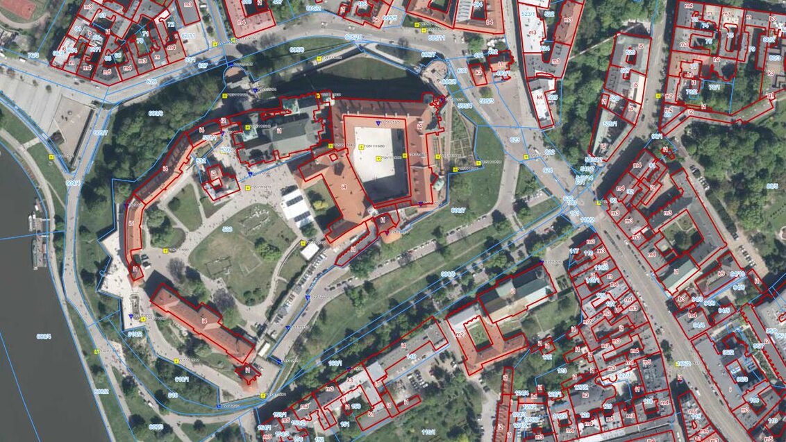 Satellite image of Wawel showing the locations of geodetic control points.