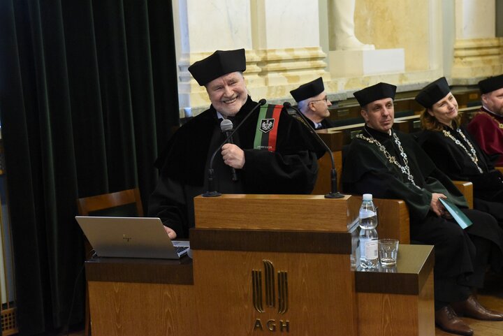 Zdjęcie z uroczystości w auli AGH