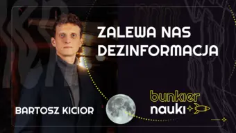 Grafika ilustracyjno-informacyjna z podtytułem odcinka („Zalewa nas dezinformacja”), imieniem i nazwiskiem gościa-rozmówcy oraz jego zdjęciem.