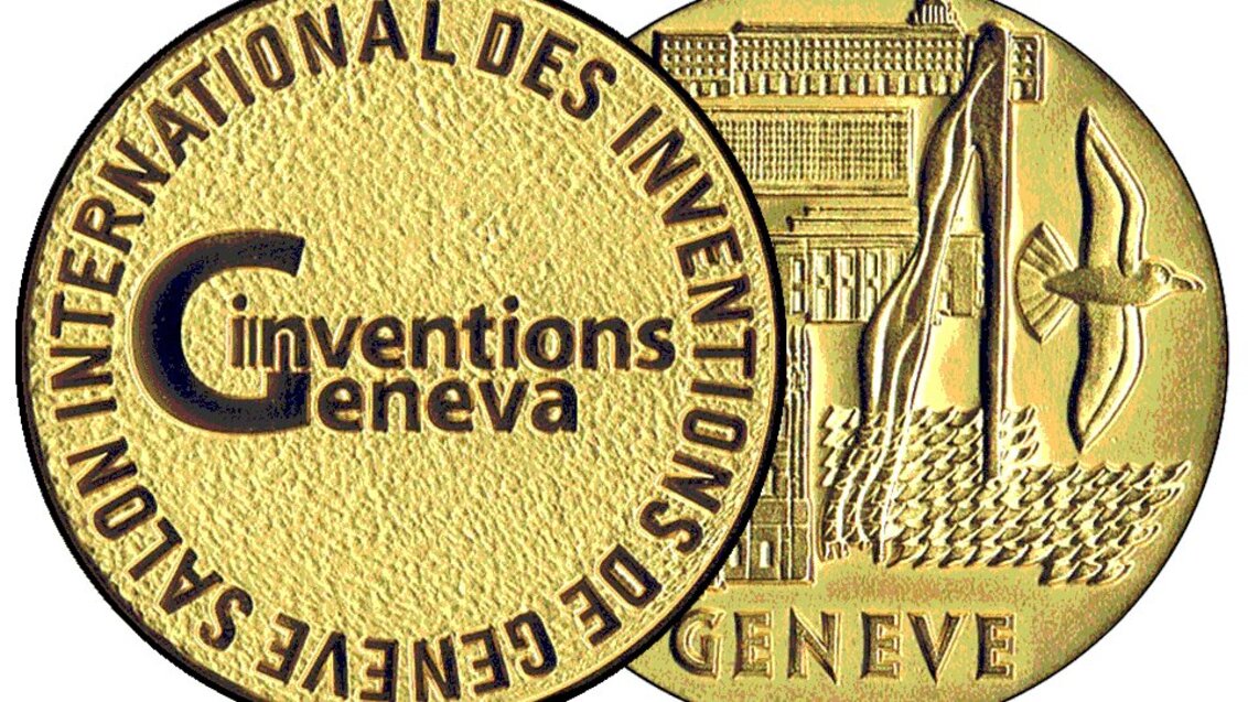Grafika przedstawiająca awers i rewers złotego medalu salonu innowacji w Genewie.