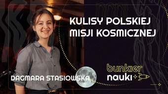 Grafika ilustracyjno-informacyjna z podtytułem odcinka („Kulisy polskiej misji kosmicznej"), imieniem i nazwiskiem gościni-rozmówczyni oraz jej zdjęciem.