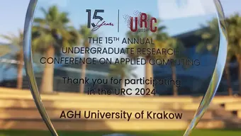 Zdjęcie pamiątkowej statuetki konferencyjnej.