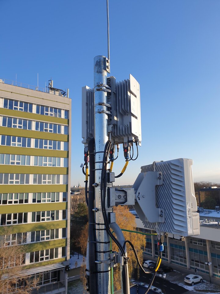 Image of 5G network base stations launched at the AGH University Institute of Telecommunications 