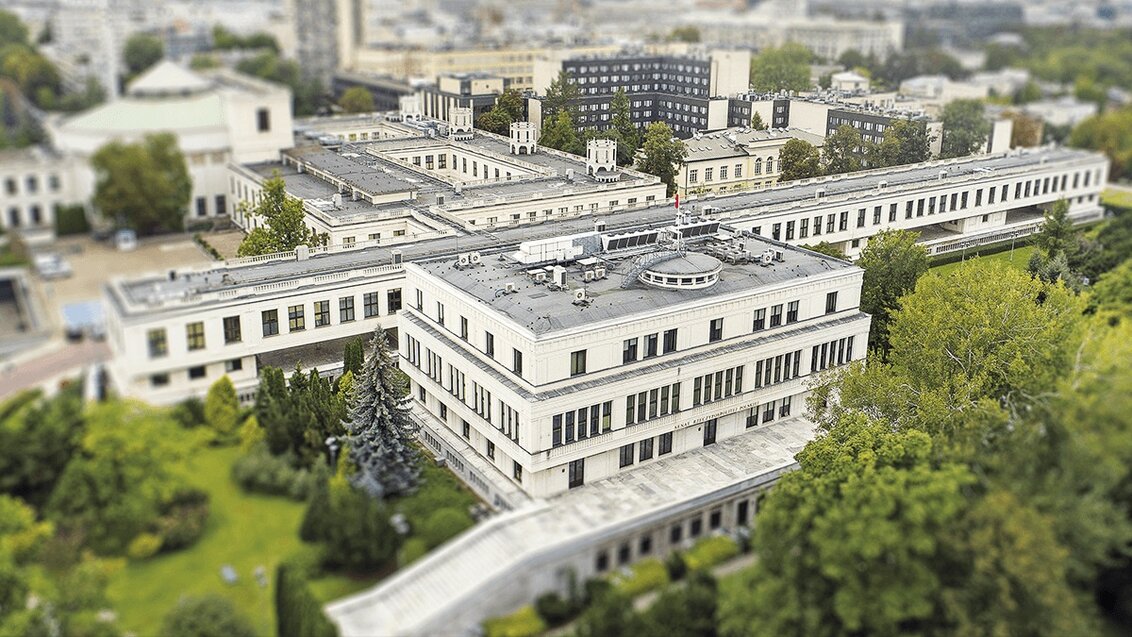 Image of the Polish Senate from above with the entire building visible