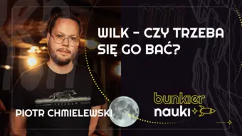 Grafika ilustracyjno-informacyjna z podtytułem odcinka („Wilk - czy trzeba się go bać"), imieniem i nazwiskiem gościa-rozmówcy oraz jego zdjęciem.