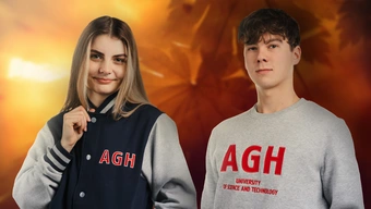Autumnal colours. The photo shows two students in new AGH UST e-Shop merchandise (an overhead sweater and a bomber jacket).