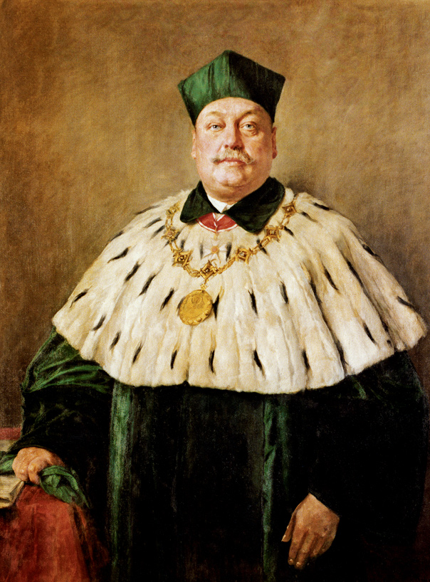 Portret Rektora ubranego w zieloną togę i biret. Na ramionach ma duży gronostajowy kołnierz oraz złoty ozdobny łańcuch.